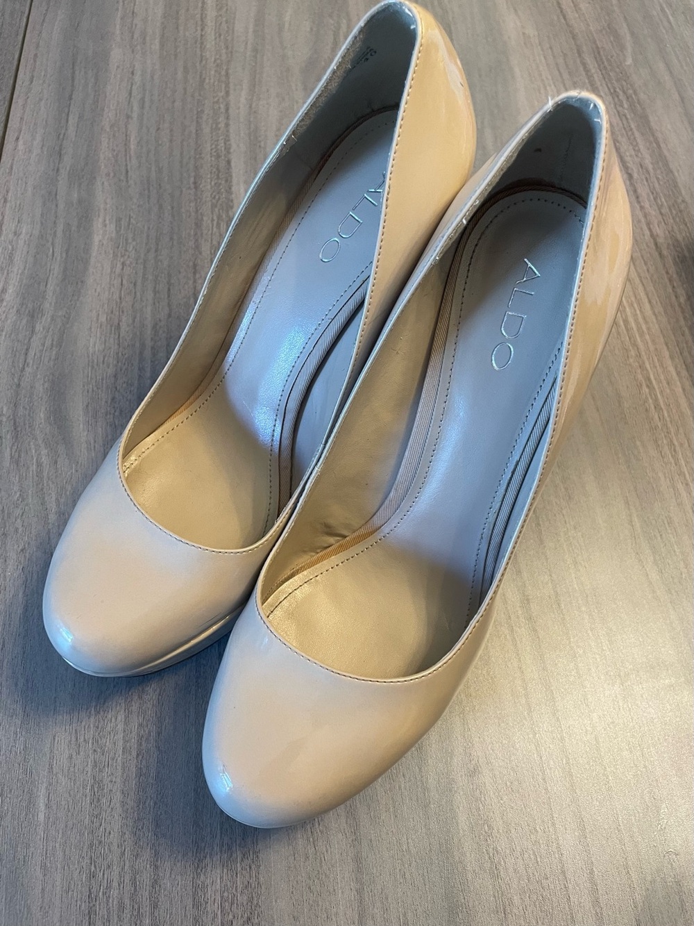 ALDO Nude Platform Heels Size 40 / US 9
